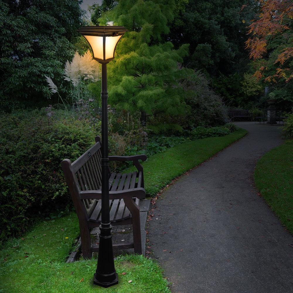 Hướng dẫn lắp đặt đèn chiếu sáng giúp khu vườn trở nên lung linh